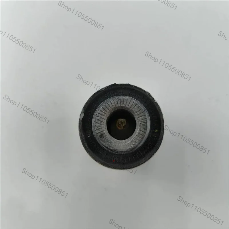 suitable forRoewe RX5ERX5 MG MGGS Ruiteng HS Rear Lower Swing Arm Rear Longitudinal Arm Thrust Rod Upper Swing Arm Rubber Sleeve
