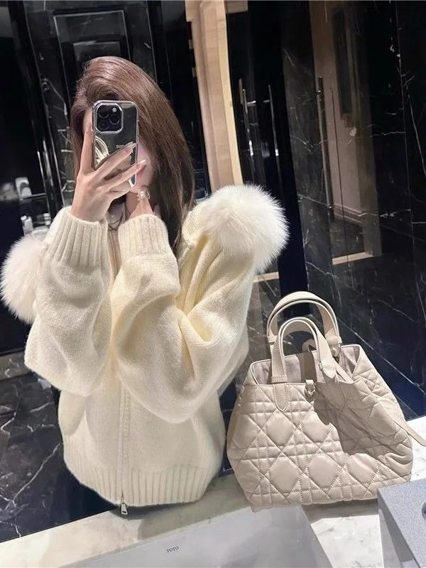 سترة محبوكة بياقة من فرو الثعلب الأبيض للنساء، كارديجان فضفاض راقي بسحاب للخريف والشتاء، سترة دافئة