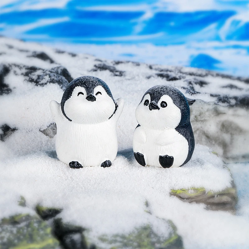 Mini Polar Bear Figurine Cartoon Penguin White Bear Micro Landscape Dollhouse Model Car Interior Ornament Home Desktop Decor