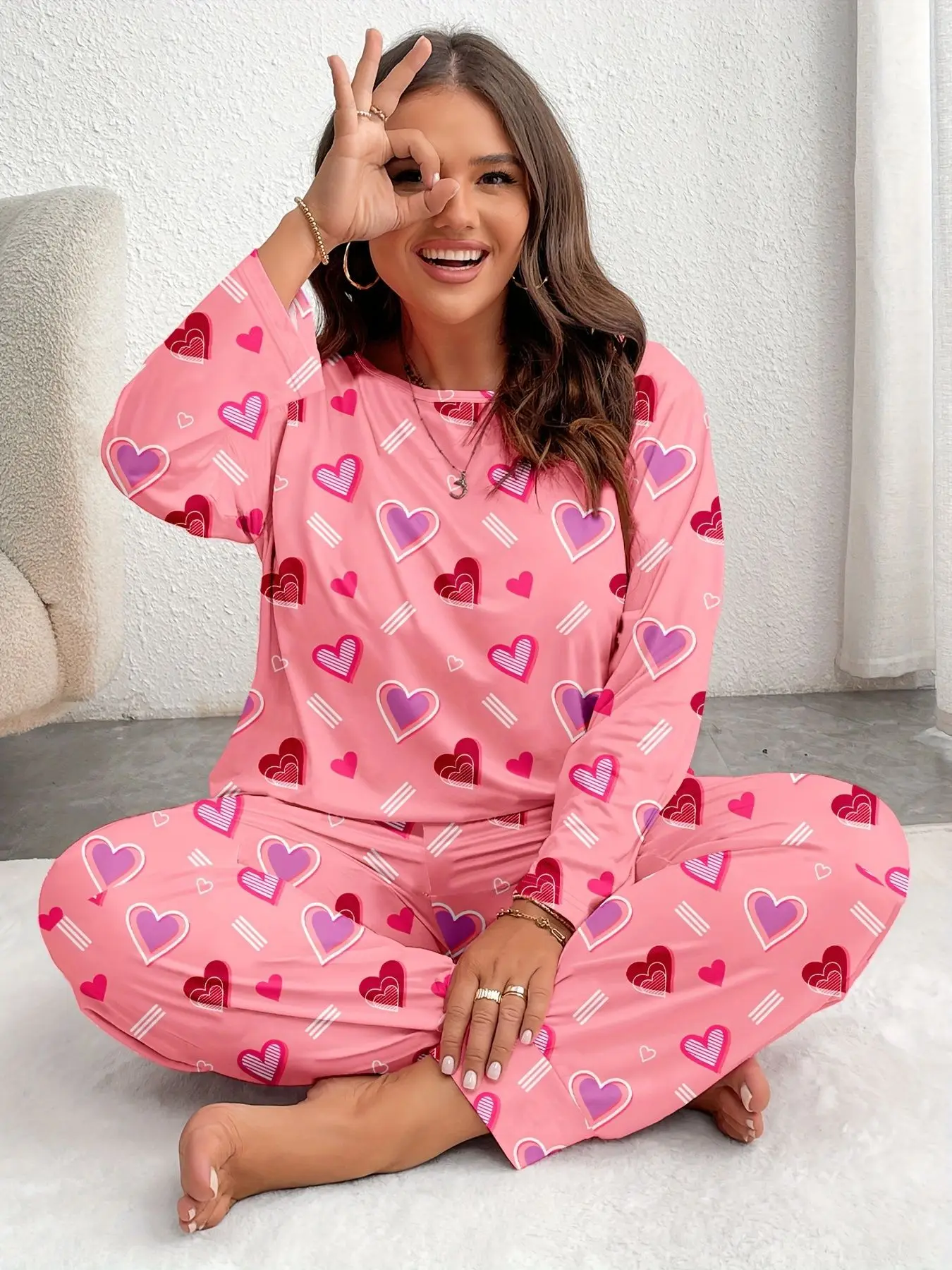 

Plus Size 3XL 4XL 5XL Loungewea Women Pajama Set Autumn Winter Pink Heart Print Long Sleeve Tops and Trousers Sleepwear