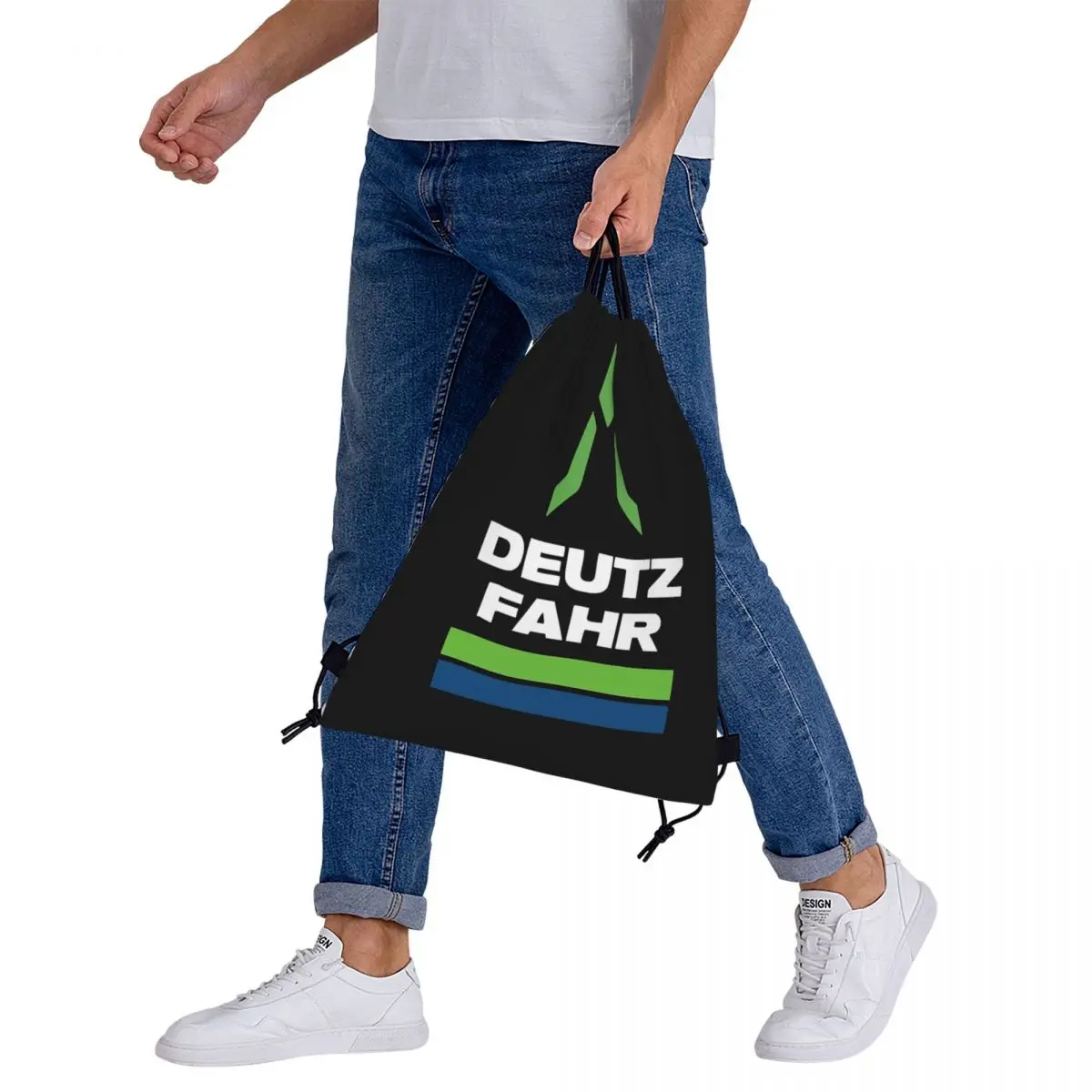 

Бестселлер Deutz Fahr Logo Merchandise Essential Рюкзаки Модные сумки на шнурке Спортивная сумка Сумки для книг для мужчин и женщин Студентов