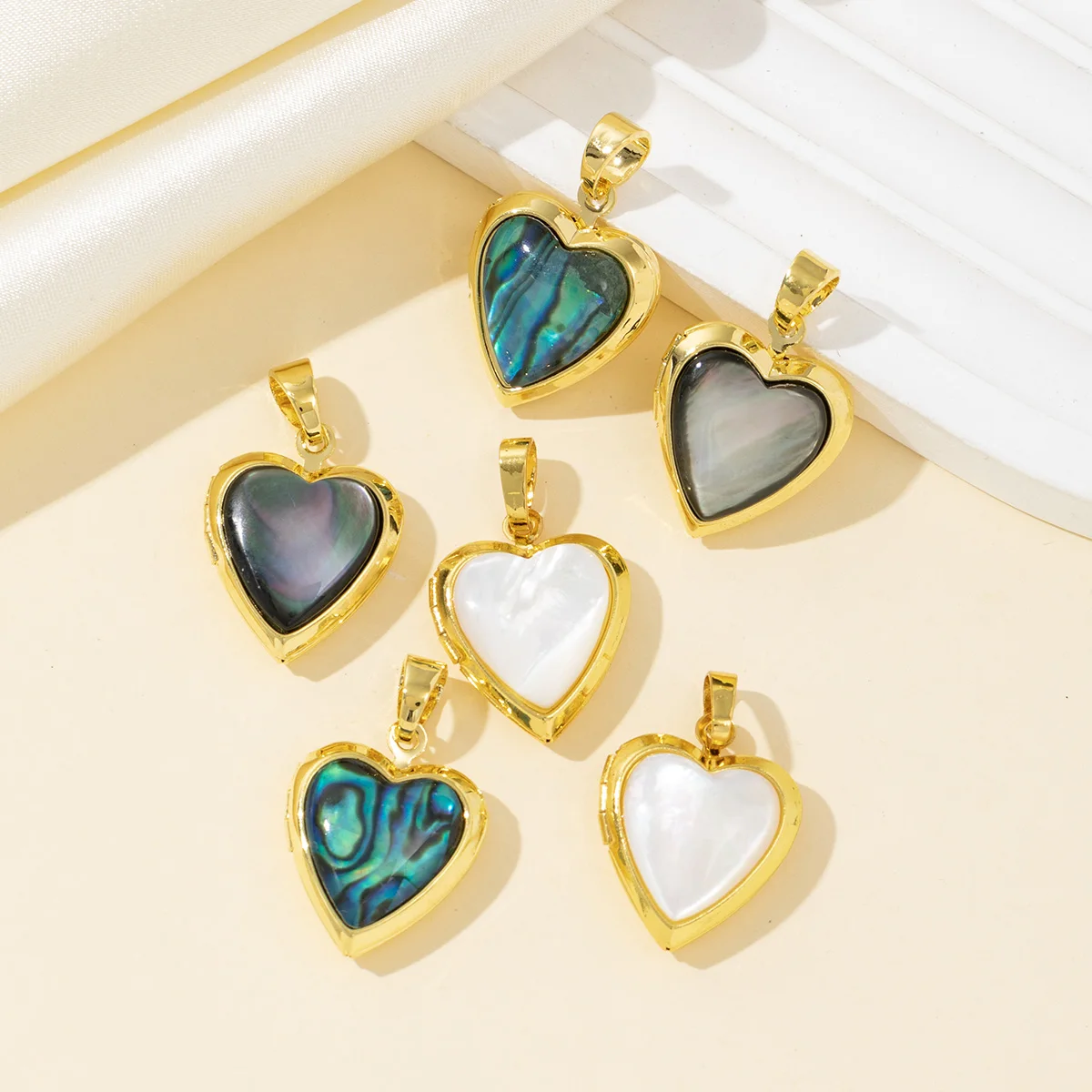 26x17mm Abalone Muschel Herz Anhänger Gold Farbe Eingewickelt Natürliche Muschel Charms für Schmuck Machen DIY Halskette Ohrringe Zubehör