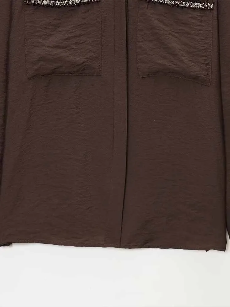 Nowa europejska i amerykańska moda damska, styl casual, dojazdy do pracy, uniwersalna koszula z klapami, długie rękawy z ozdobnym wykończeniem.