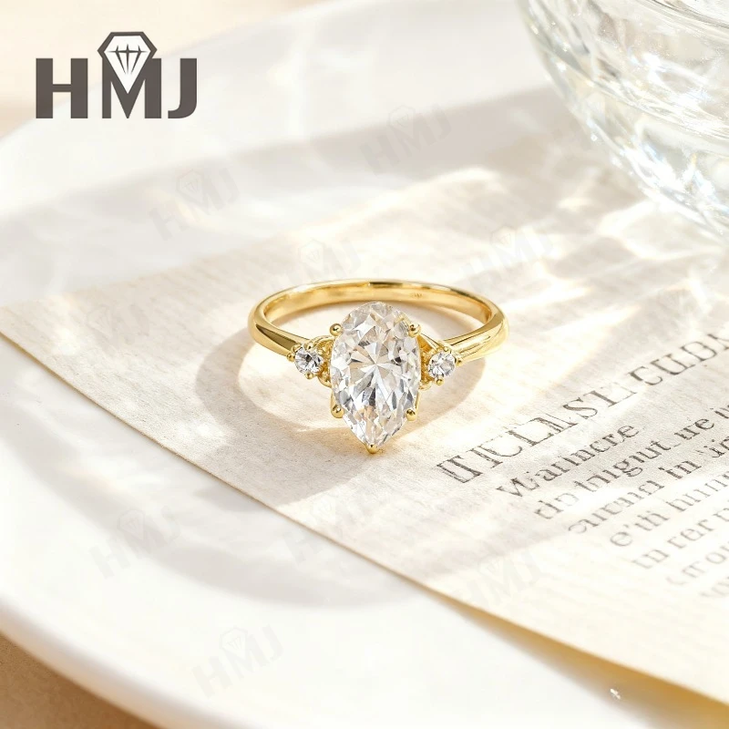 Pear Cut Moissanite Ring 10K/14K/18K Gold Elegant Solitaire Engagement Ring for Her Sparkling Wedding Band Anniversary Gift Idea