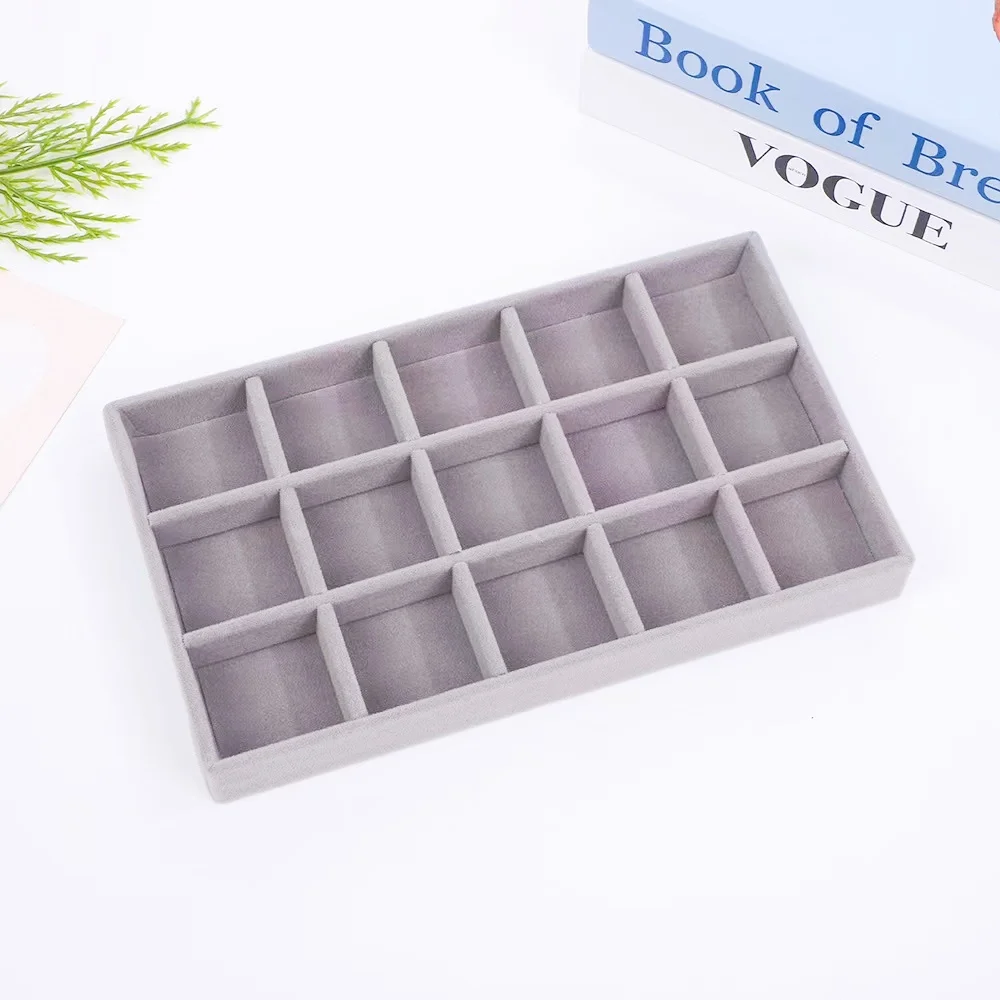 Samt-Schmuckdisplay Exquisiter Schmuckhalter Tragbarer Ring-Ohrringe-Halsketten-Organizer Aufbewahrungsbox Organizer-Fächer Beige