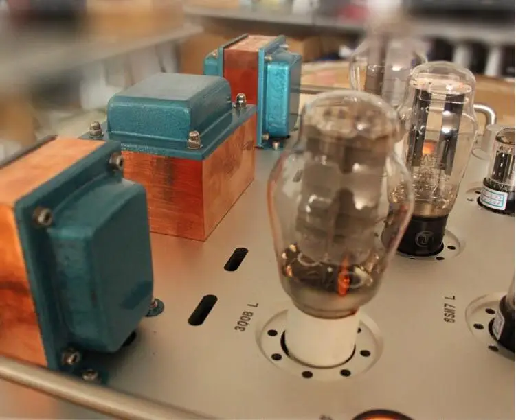 The Latest 7W*2 fever tube amplifier 300B single-ended tube tube amplifier mahogany chassis,0 Low noise layout and traces