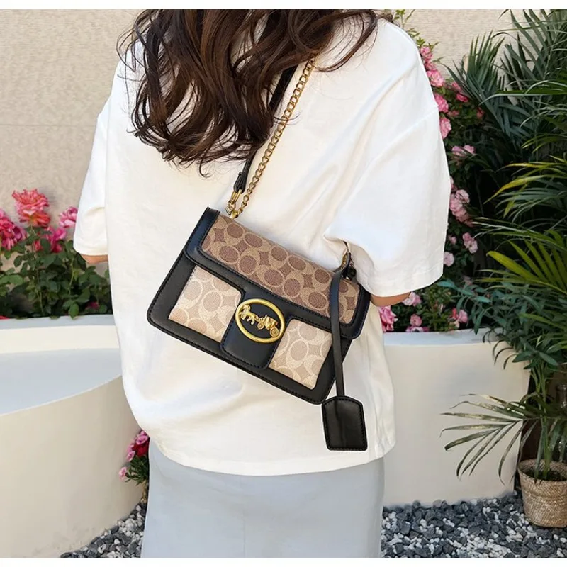 

Versatile Female Bag for Work and Leisure Adjustable Crossbody Shoulder Bag for Modern Multitasking Women