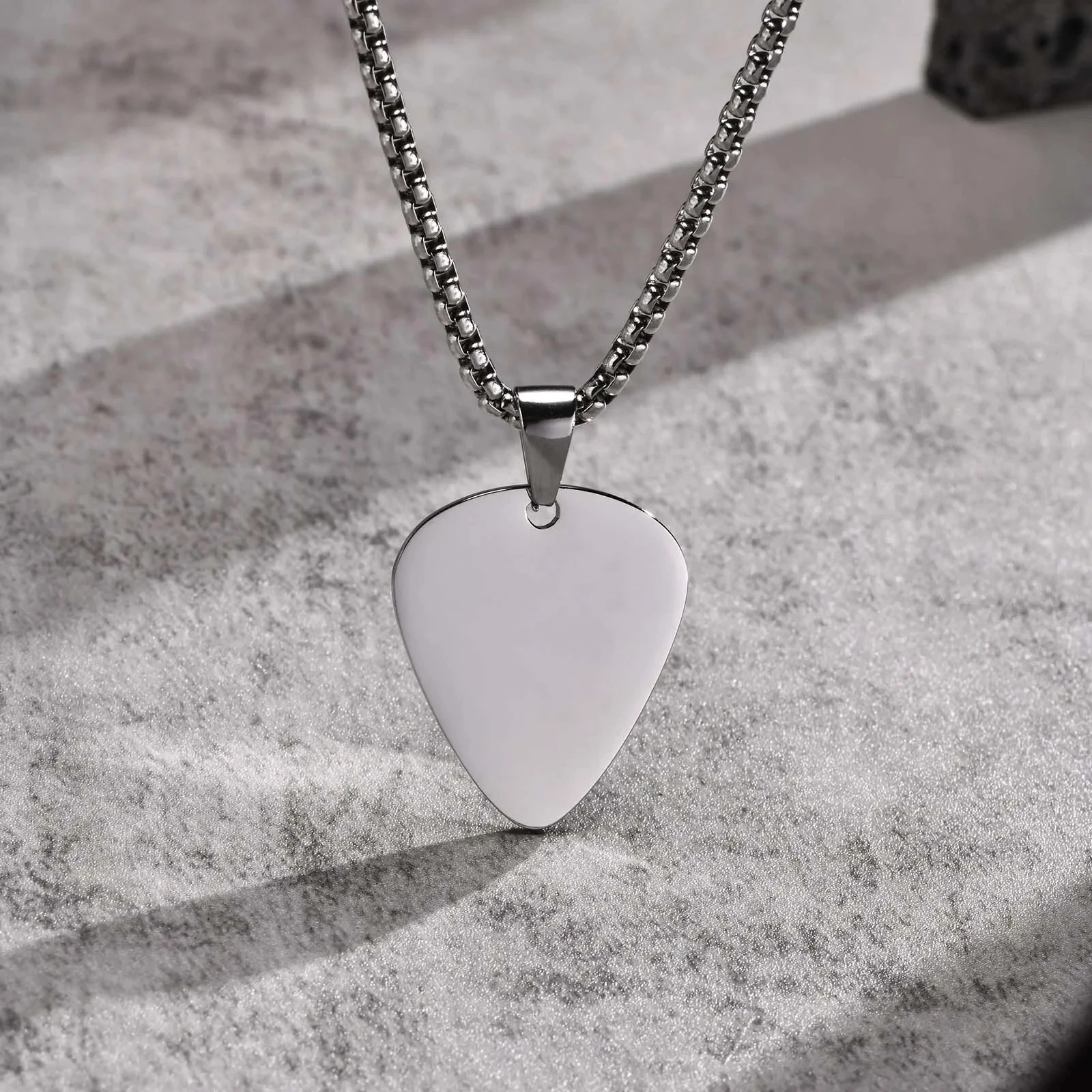 Custom Guitar Pick Necklace Personalized Name Pendant for Men Women Music Lovers Gift with Free Box Chain Guitar Plectrum