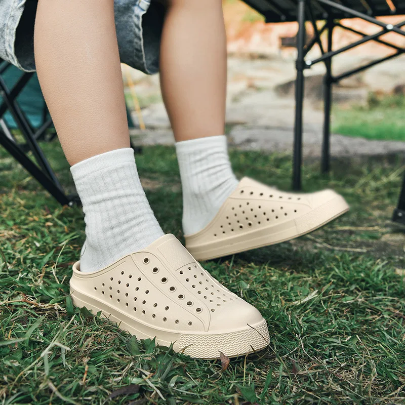 

New Summer Children Thick-Soled Slip-On Clog Slippers Boy Girl EVA Hollow Beach Sandals Kids Non-Slip Casual Shoe Home Slipper