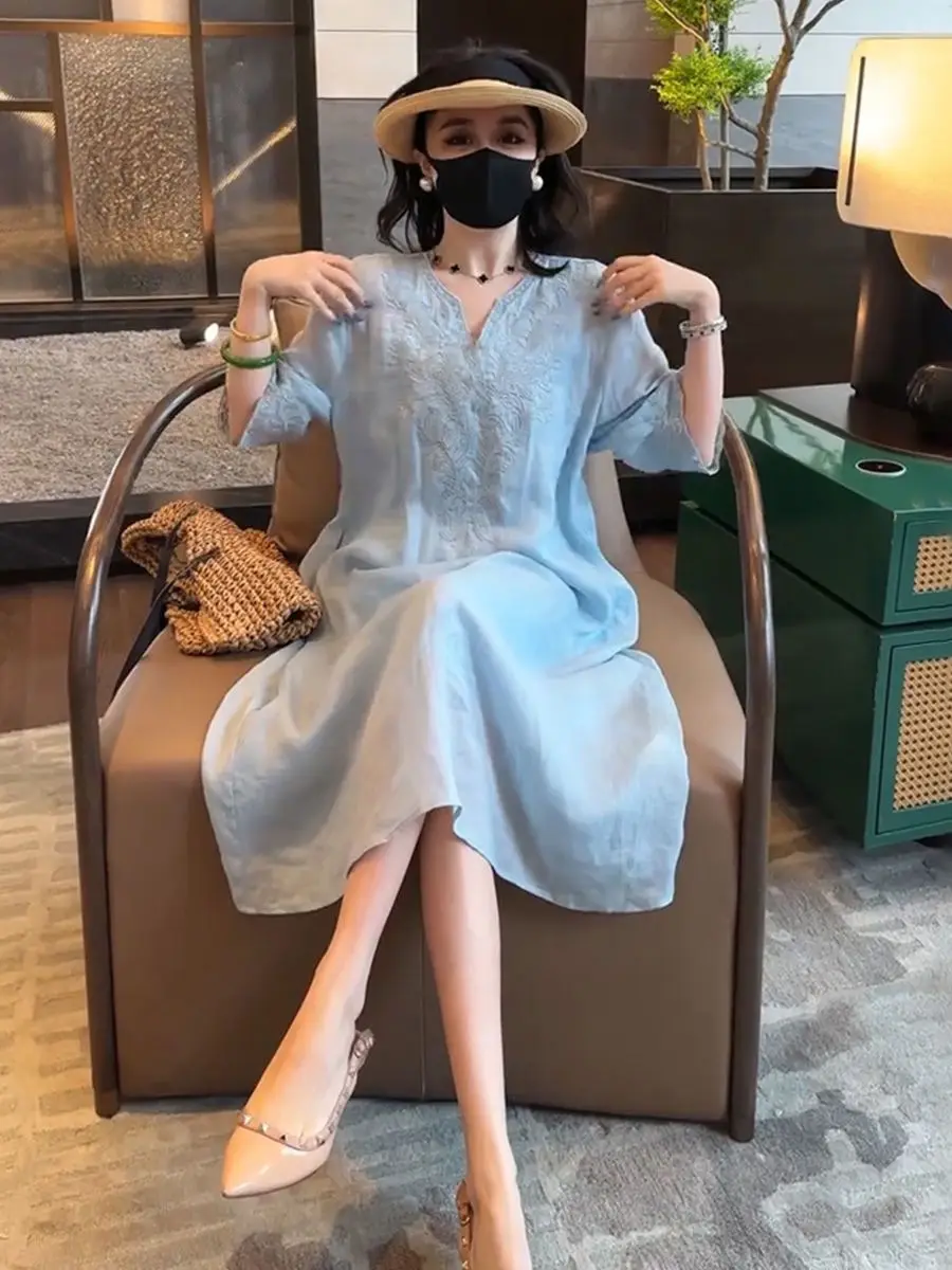 فستان كتان صيني فاخر، فستان صيفي مطرز فني ثقيل لعام 2025، فستان طويل أنيق فضفاض