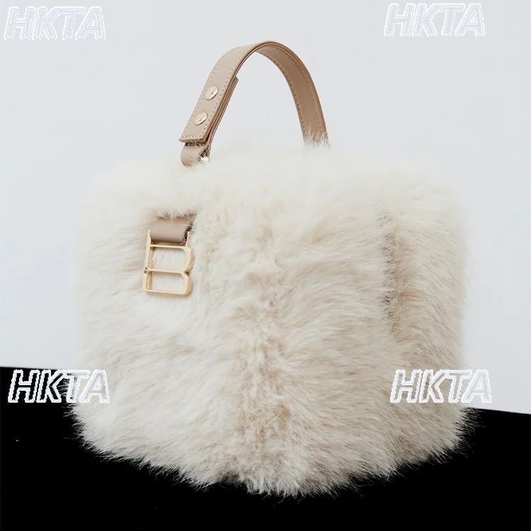

Japanese Autumn News Messenger Square Three Dimensional Fur Bag Women European and American Fashion Versatile Backpacks Famale