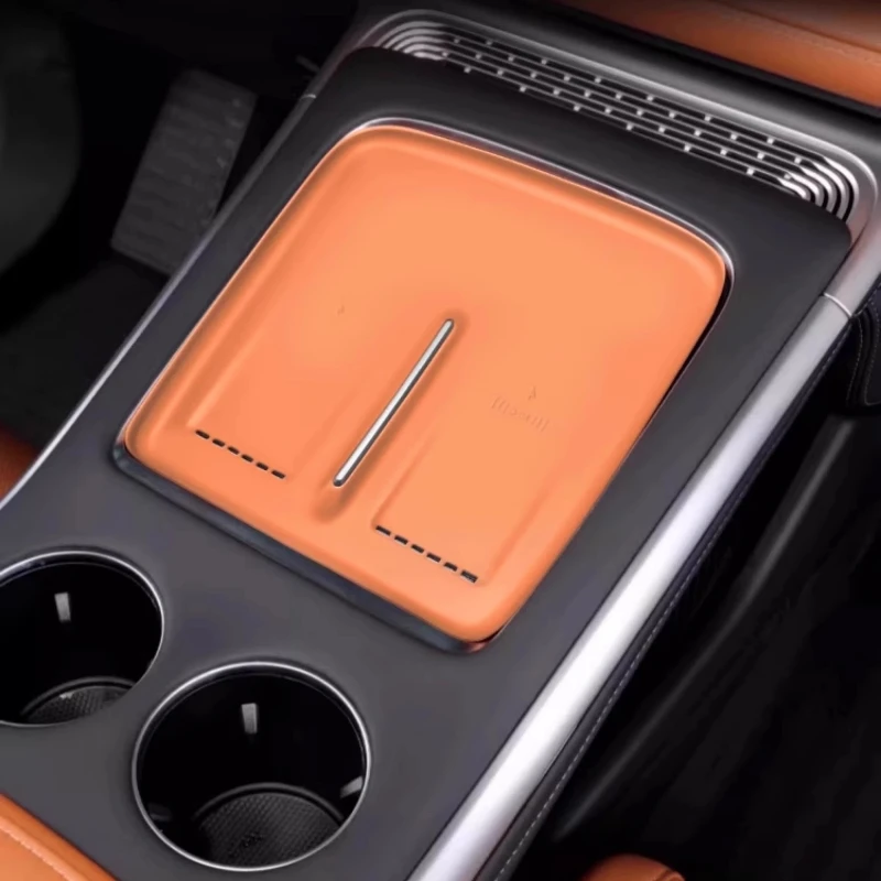 لوحة شحن لاسلكية بطانة حماية من السيليكون لـ Xpeng Xiaopeng G9 2022-2025 مقاومة للغبار زلق تعديل السيارة ملحقات الديكور