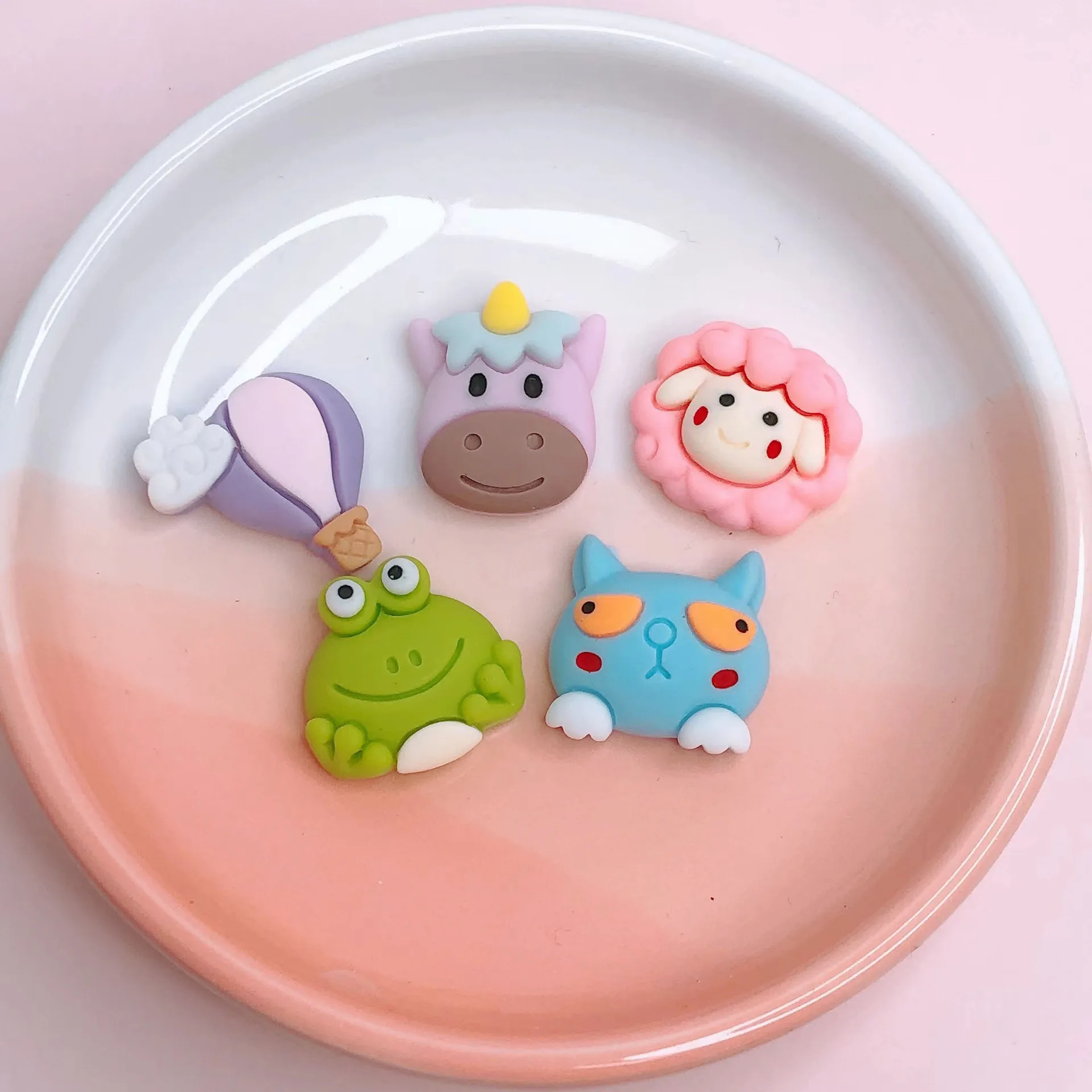 10PCS New Cute Kawaii Cartoon Frog Pink Sheep Beef Hotair Balloon DIY Resin Hairpin Decorative Accessories A67