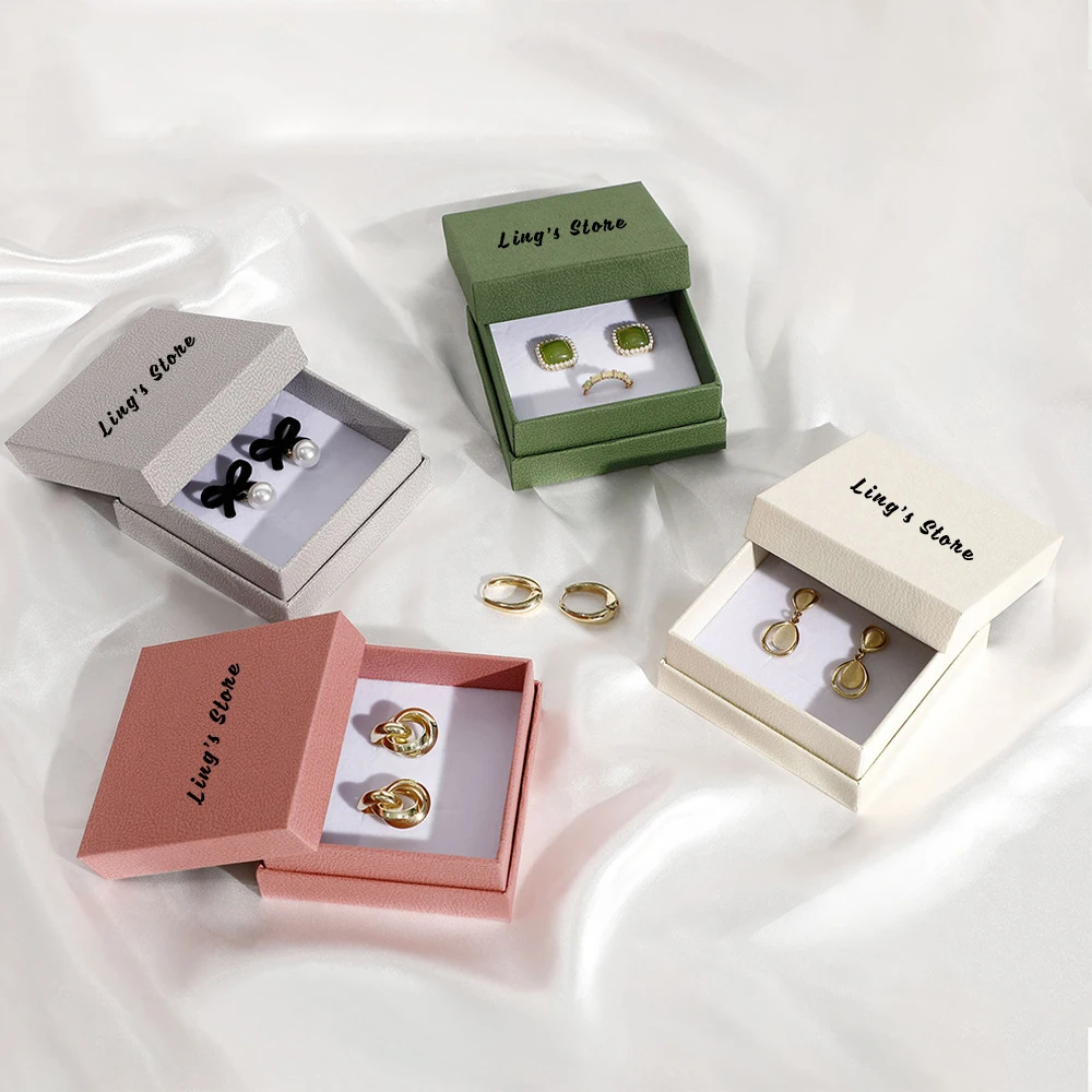 

Personalized Logo 6x6x4cm/9x9x4cm Jewelry Gift Box Texture Paper Boxes With White Sponge Earrings Ring Studs Pendant Bag Storage