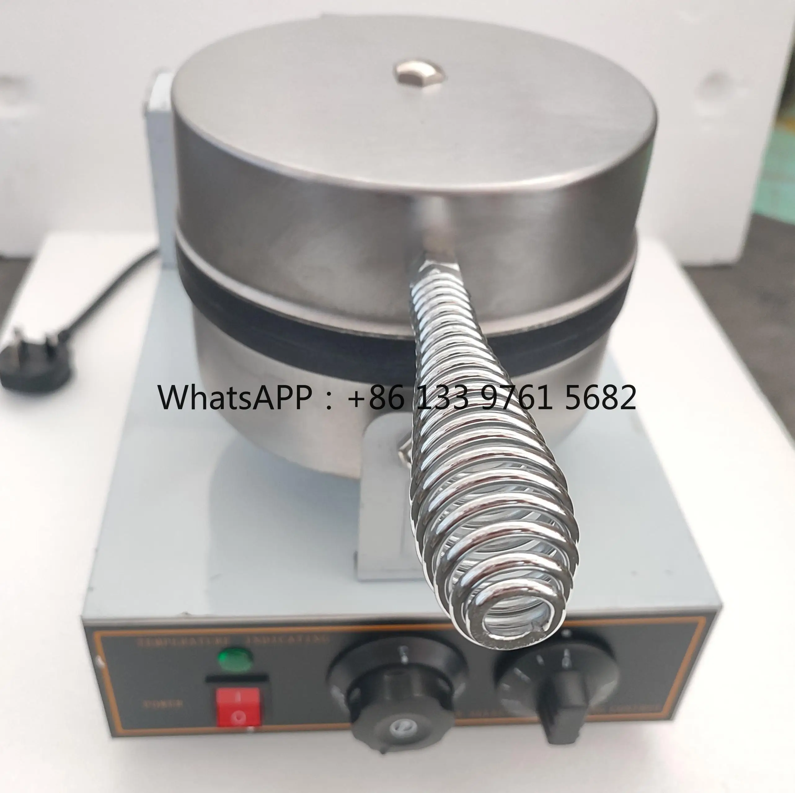 Single Head Mini Electric Waffle Maker Stainless Steel 1000W Household Use