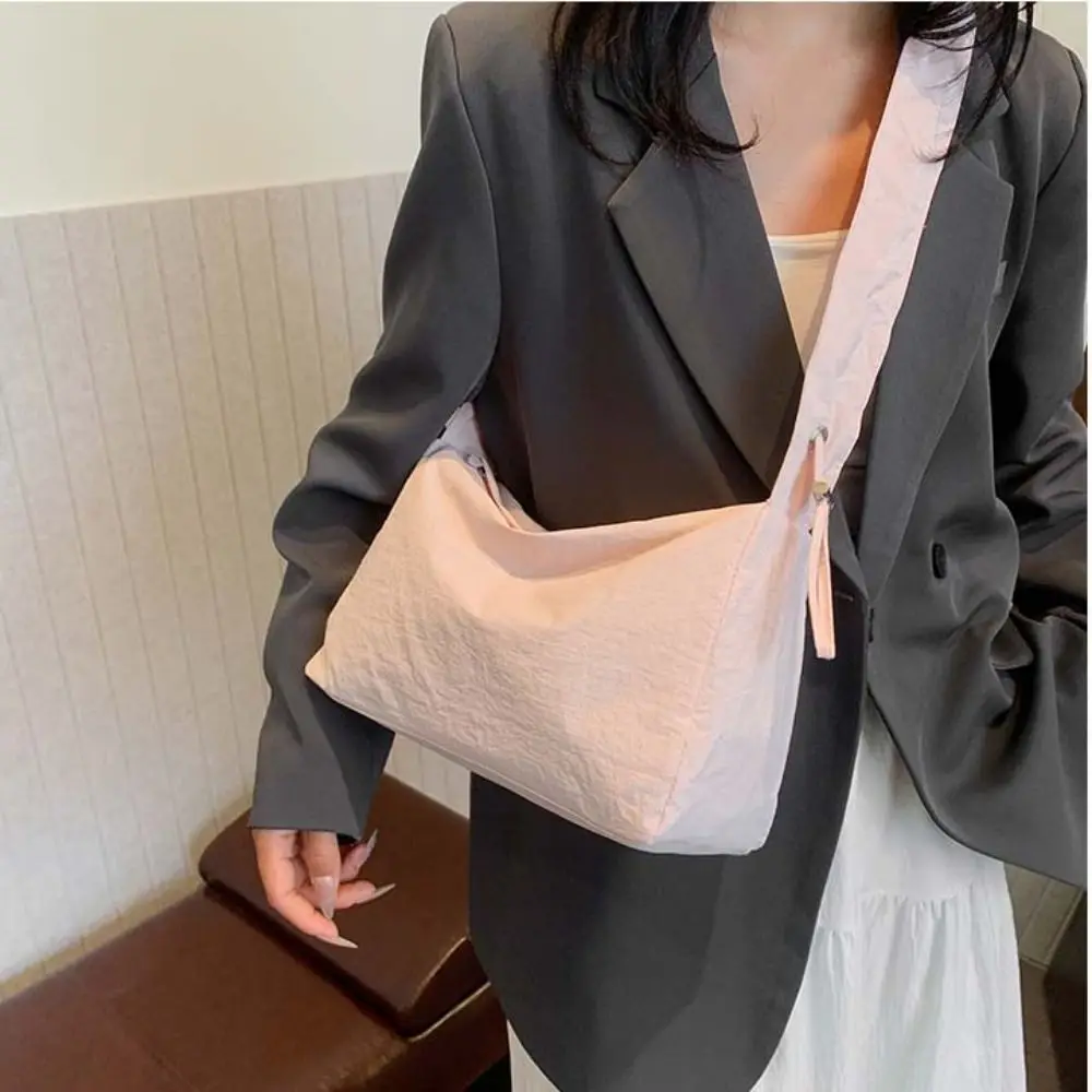 

Korean Style Solid Color Crossbody Bag Wrinkle Drawstring Strap Niche Design Light Soft Nylon Bag Large Capacity Tote Bag