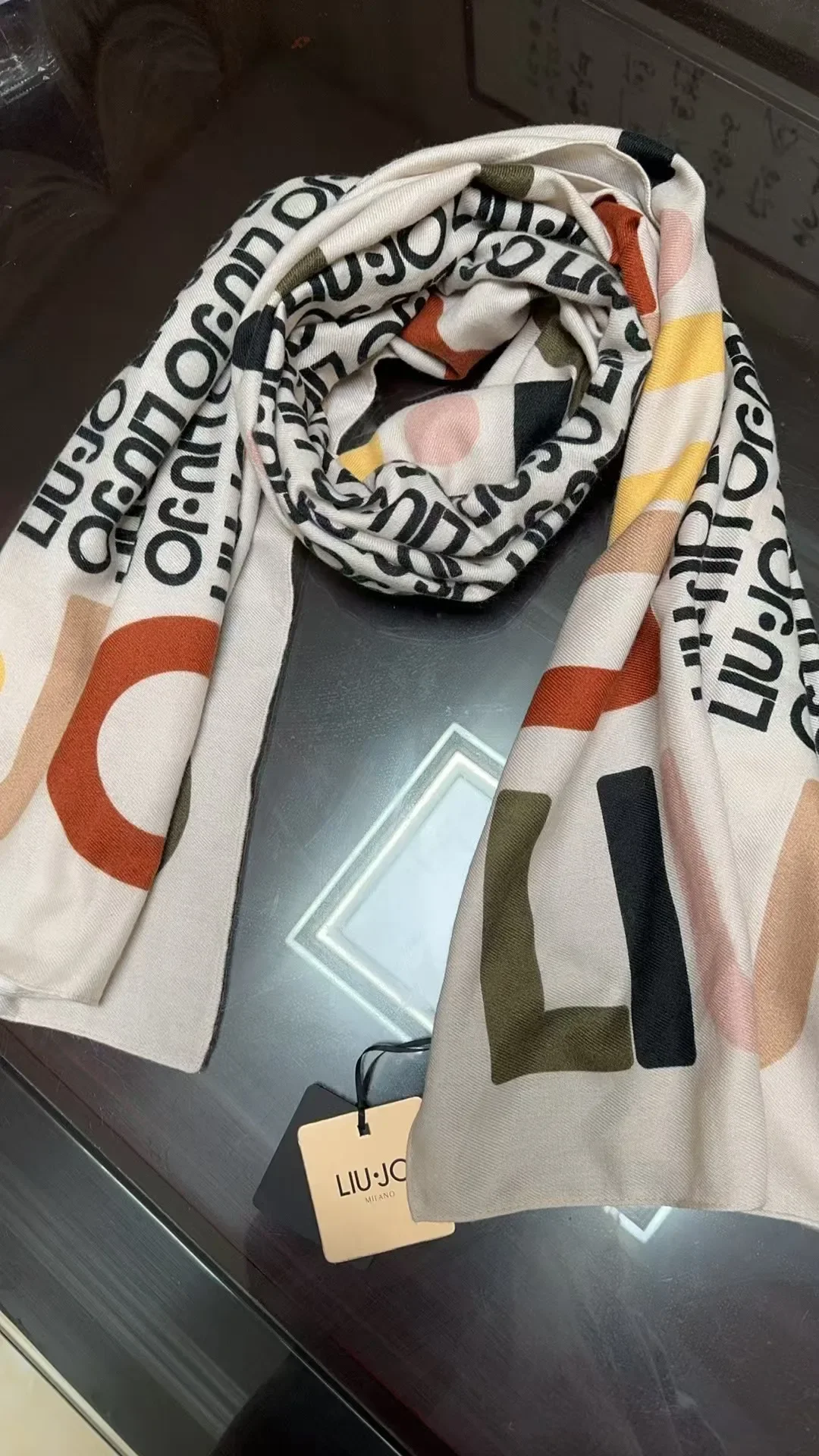 2024 Hot Italian Luxury Brand Liu Jo Embroidered Printed Beach Sunshade Multi-Functional Scarf Original Single Foreign Trade