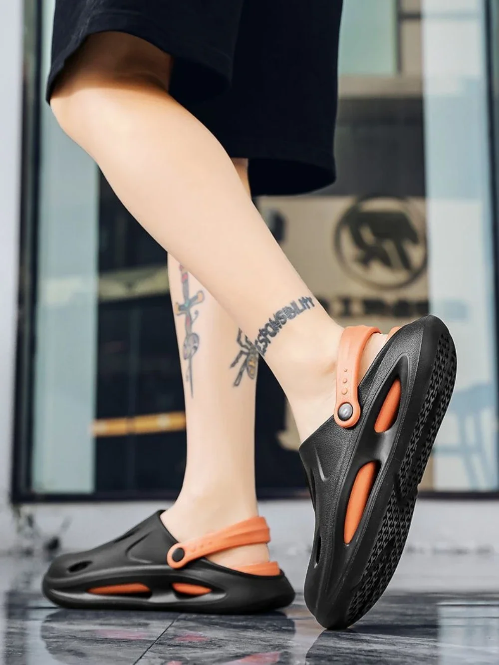 

Мужские пляжные тапочки с отверстиями, модная обувь 2025, резиновая летняя распродажа, мужские тапочки для взрослых, повседневные элегантные шлепанцы по низкой цене Y2k, мужские шлепанцы