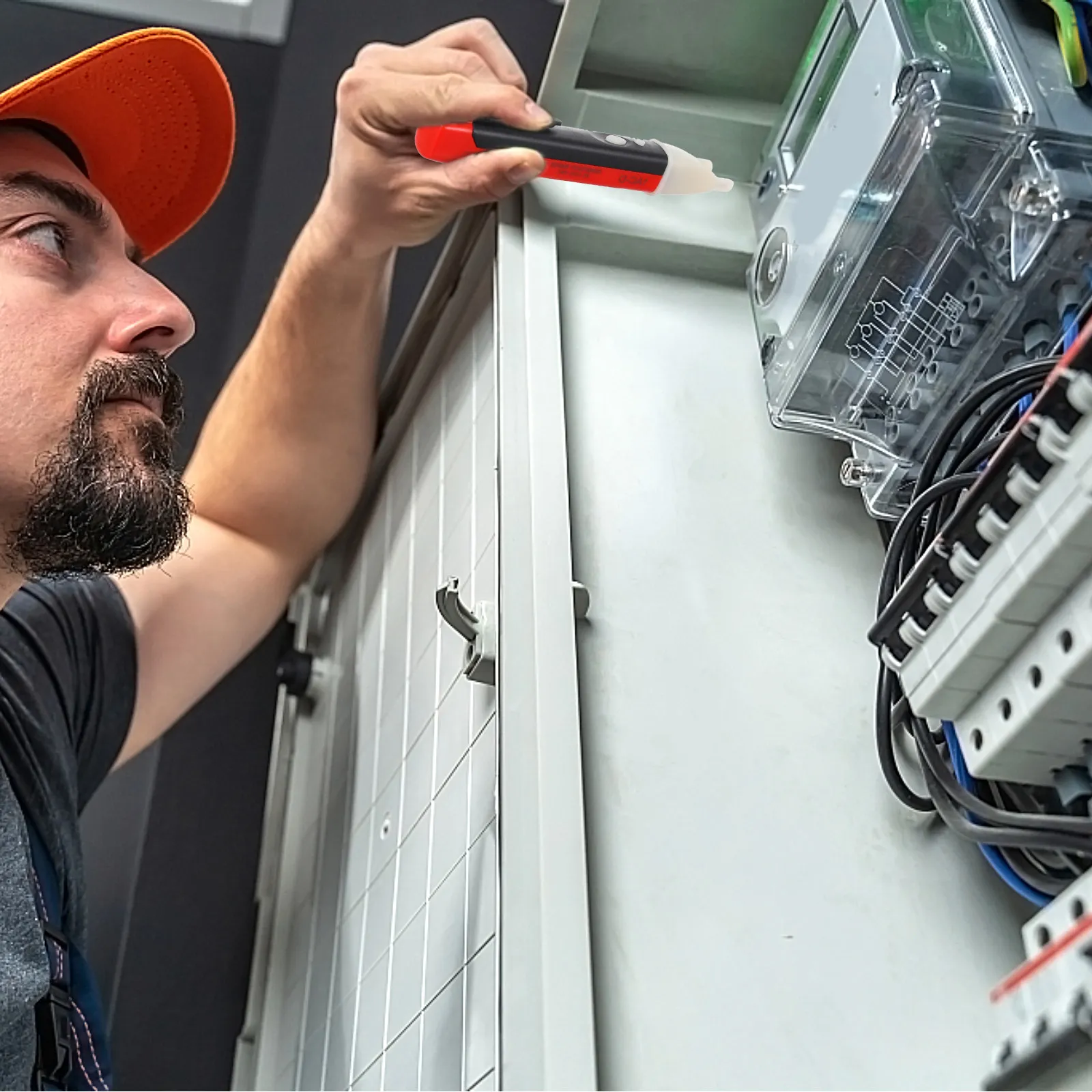 

1 шт. бесконтактный тестер-ручка, высококачественный инструмент электрика, компактный размер, с фонариком