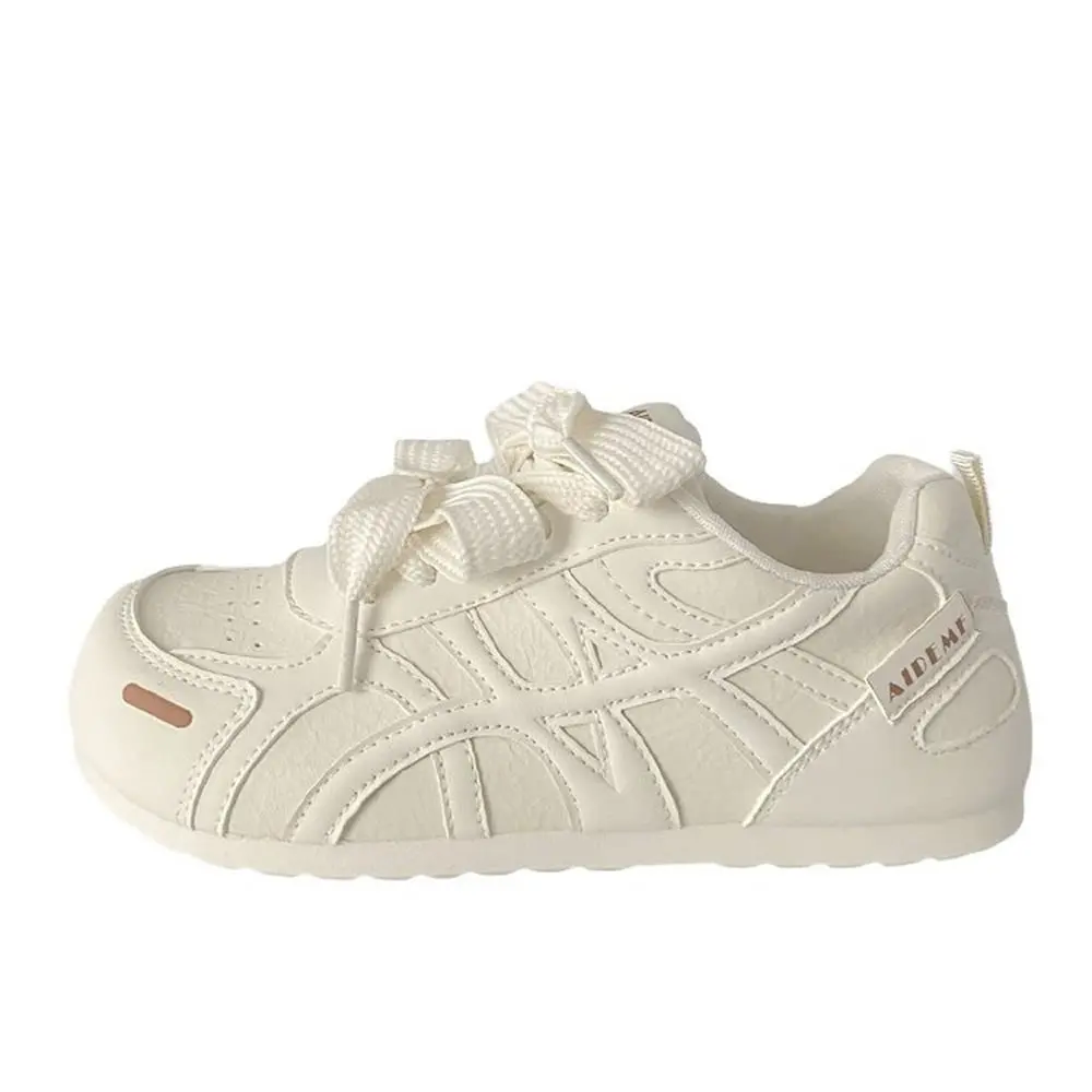 القبيح لطيف سميكة القاع تعزيز أحذية رياضية بيضاء المرأة خريف نمط جديد نفخة تنفس طالب المرأة حذاء مسطح قماش المواد