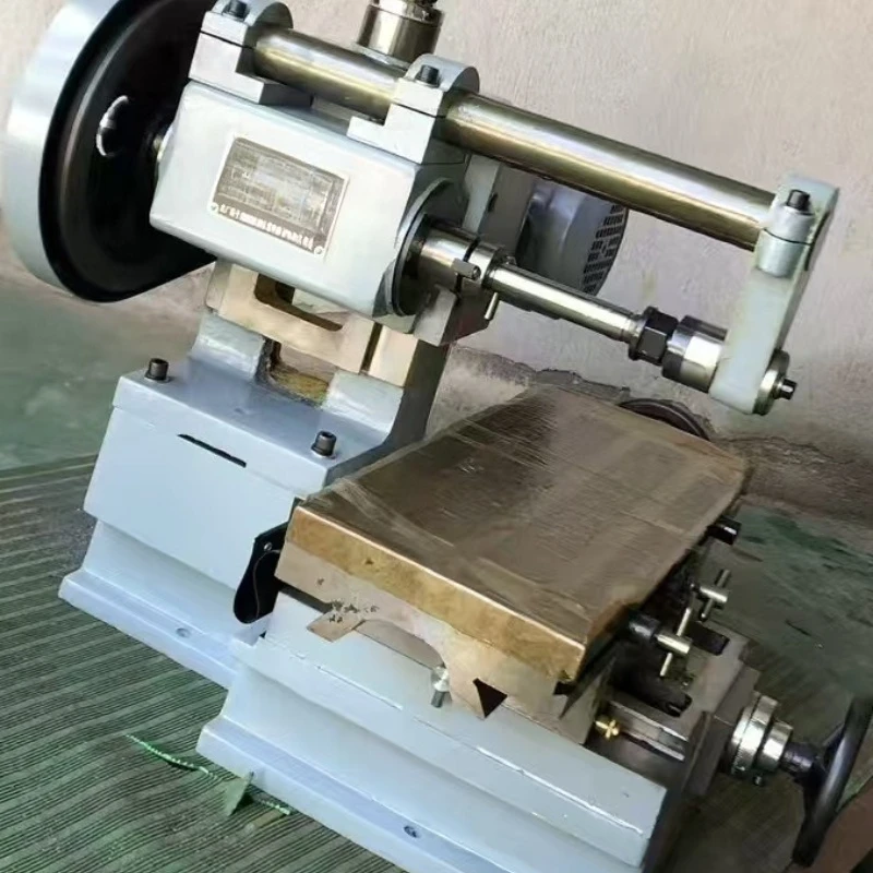 Reinforced desktop, horizontal milling machine 6-pole motor