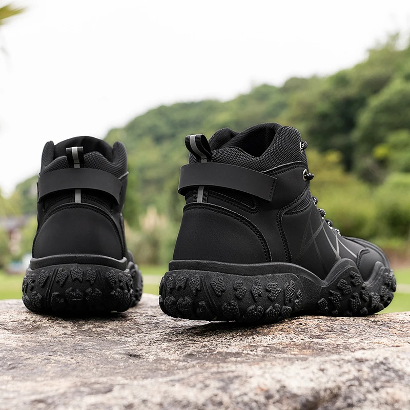 Klassische Herrenstiefel mit hohem Schaft, strapazierfähige Sohle, weiches Obermaterial, klassisch und modisch, geeignet zum Wandern und für Outdoor-Aktivitäten. – Detail 9