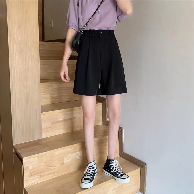 Suit Shorts for Women's Summer Outer Wear 2025 New High-waisted Slimming Wide-leg A-line Shorts Loose Purple Mid-pants Trendy