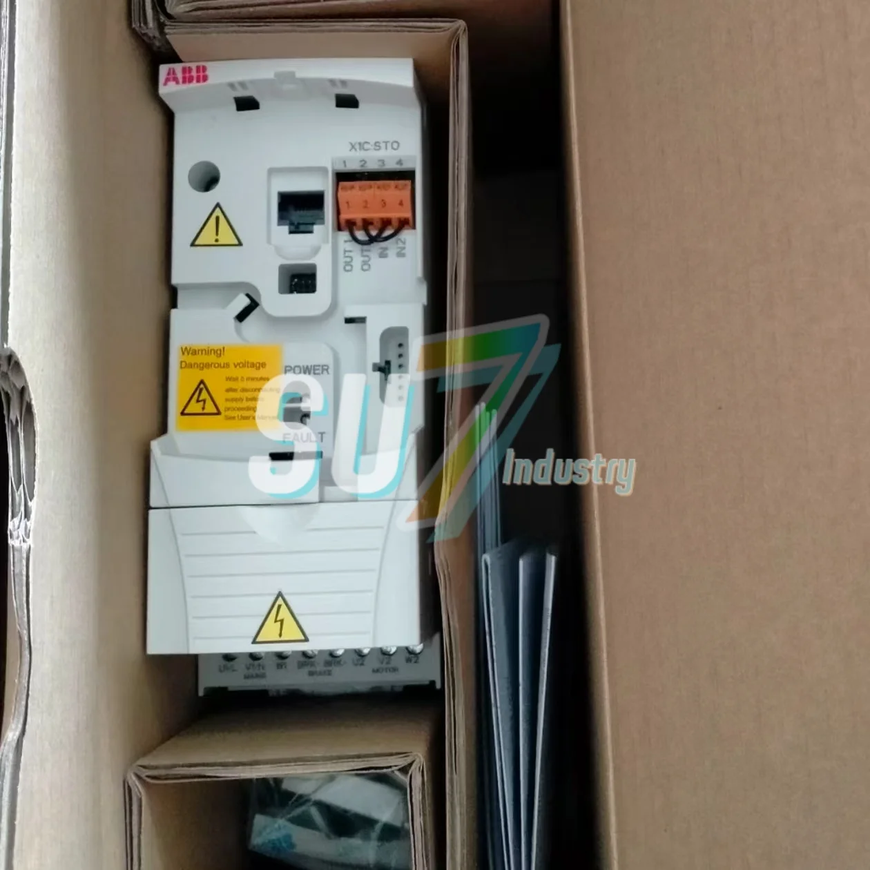 Convertitore di frequenza ACS355-03E-01A2-4 ACS355-03E-01A9-4 Nuovo in magazzino