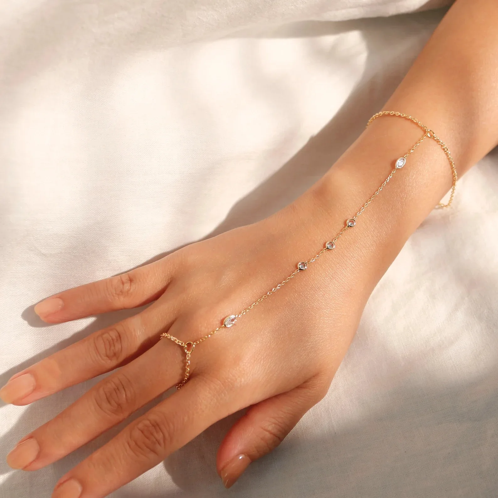 Zarte Luxus Waterdrop Kristall Hand Kette Armband Ring für Frauen Mode Edelstahl Link Ring Armband Hochzeit Schmuck
