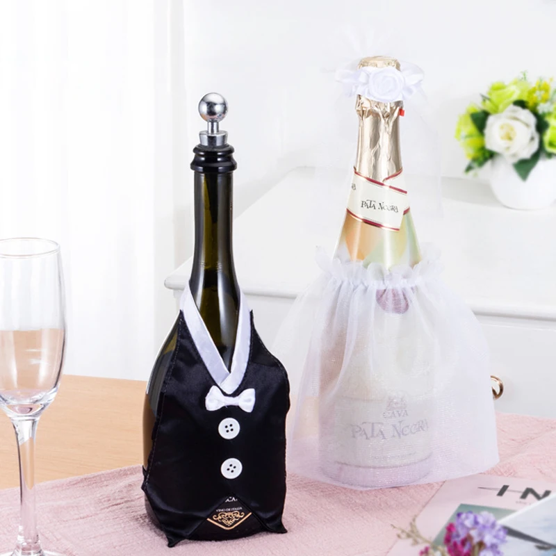 2Pcs/Set Wedding Wine Bottle Cover Bridal Veil Bow Tie Bride Bridal Veil Wedding Party Toasting Wine Glasses Decor Party Gifts