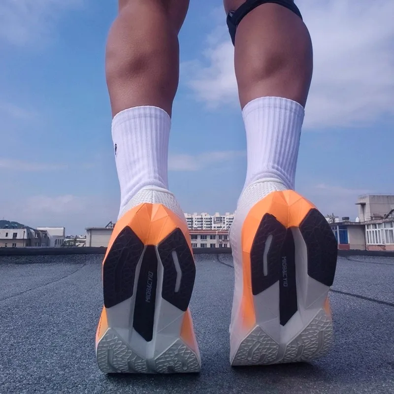 New 2025 Summer Bestseller: Lightweight Breathable Professional Marathon Comfort Running Shoes Ultra-Lightweight Running Shoes