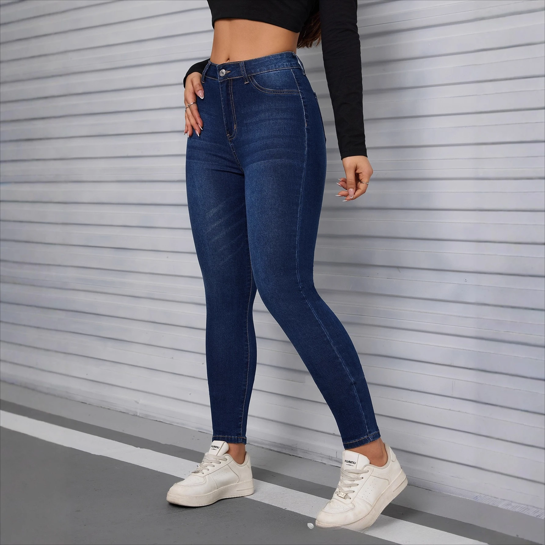 女性デニムパンツポケットシンプルなデザインジーンズ多用途痩身ヒップリフティングパンツハイウエストブルーシックレディースジーンズ 2026