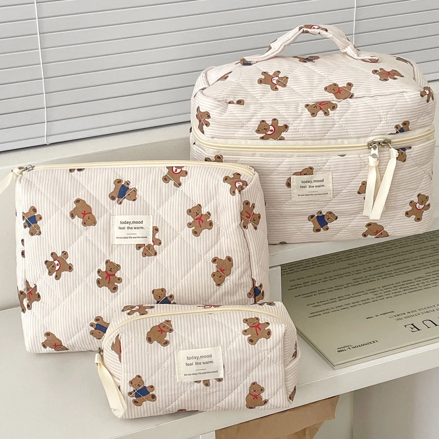 Women Zipper Makeup Travel Organizer Female Handbag Toiletry Pouch for Girls Pink Blue Bear Stripes Women Cosmetic Case Purse
