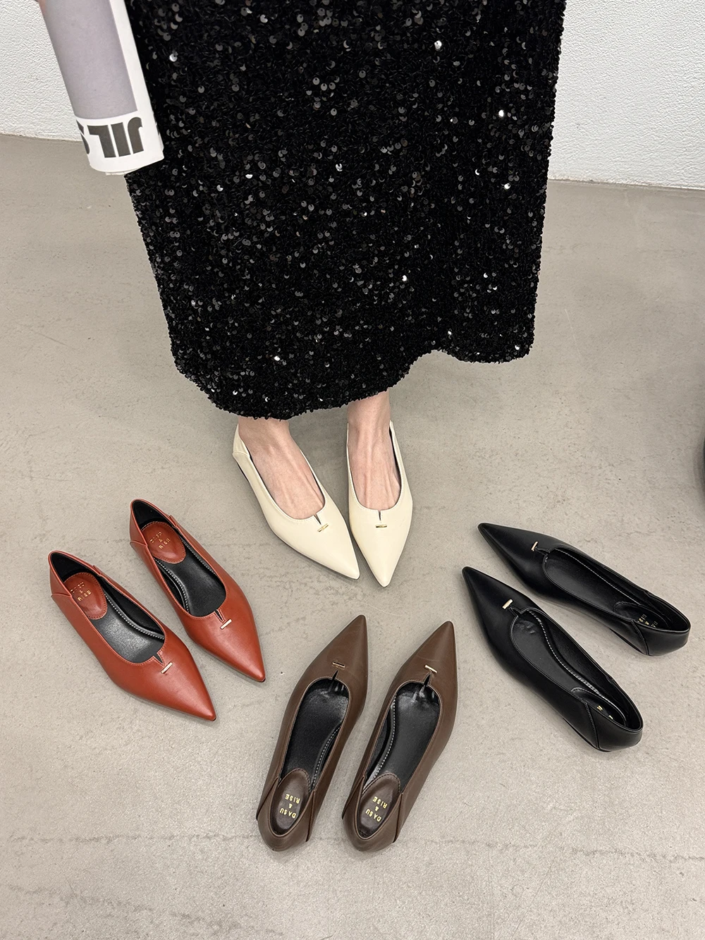 Pointed Toe Women Loafers Fashion Casual Black Beige Brown Red Low Flat Heeled Shallow Slip On Dress Shoes Woman Size 35-39