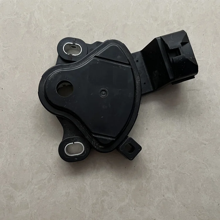 1pcs Gearbox sensor Transmission switch for Chinese Brilliance V5 auto car motor parts.