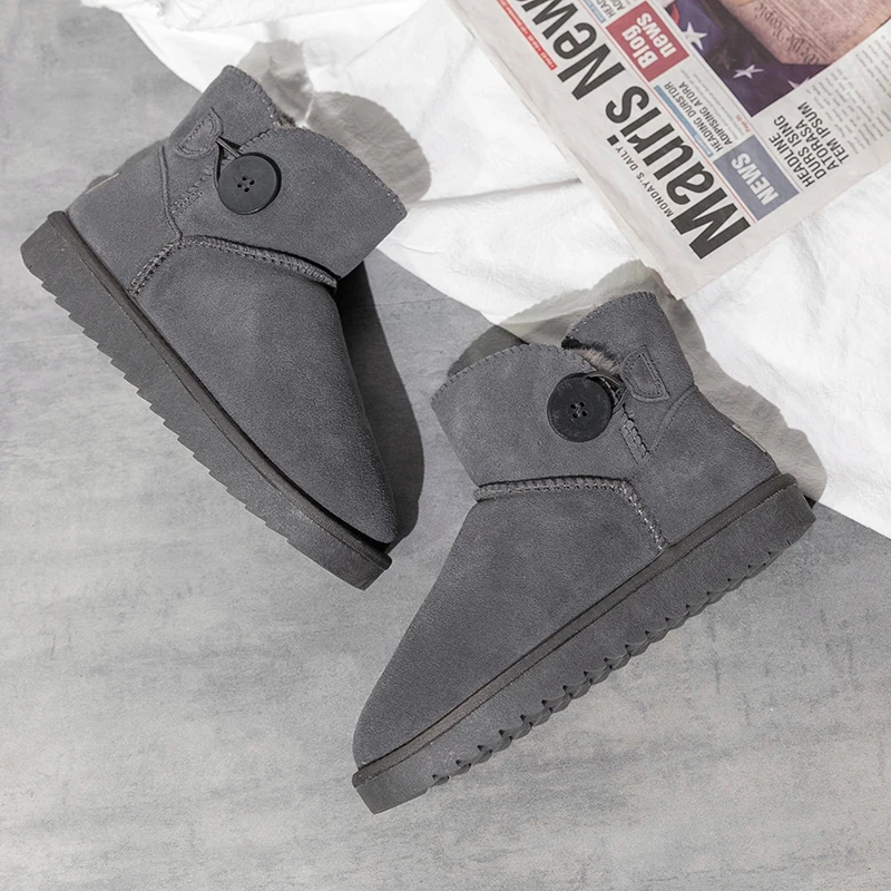 

Men’s Winter Outdoor Boots, Hanukkah Festival Ready, Thick Lined Calf, Anti-Skid Soles, Breathable for Snow Adventures