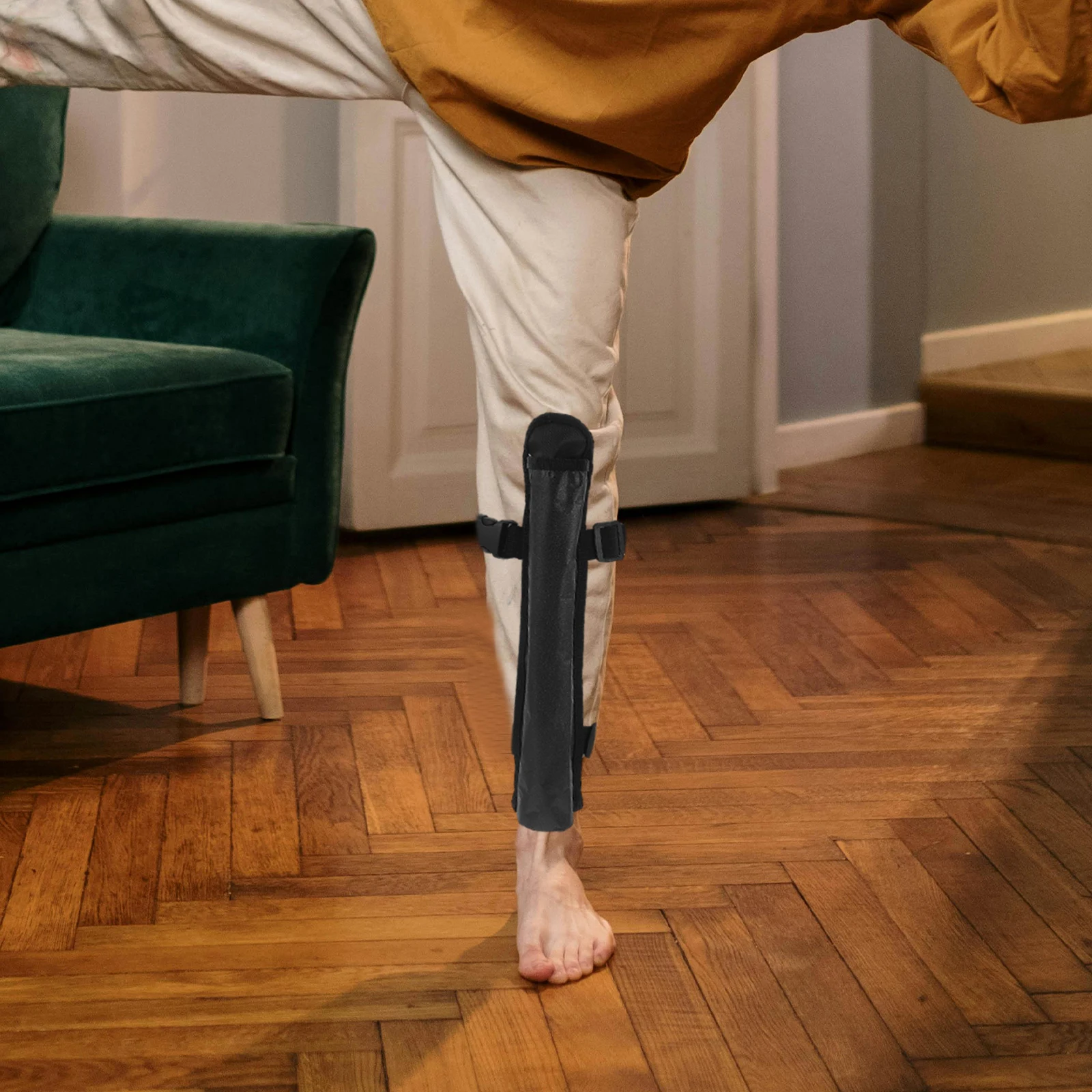 

1pc Leg Strap Bag Pouch Organizer Protective Storage For Kung Fu Tai Chi Exercise Unique Design Night Safety Folding Hand Cover