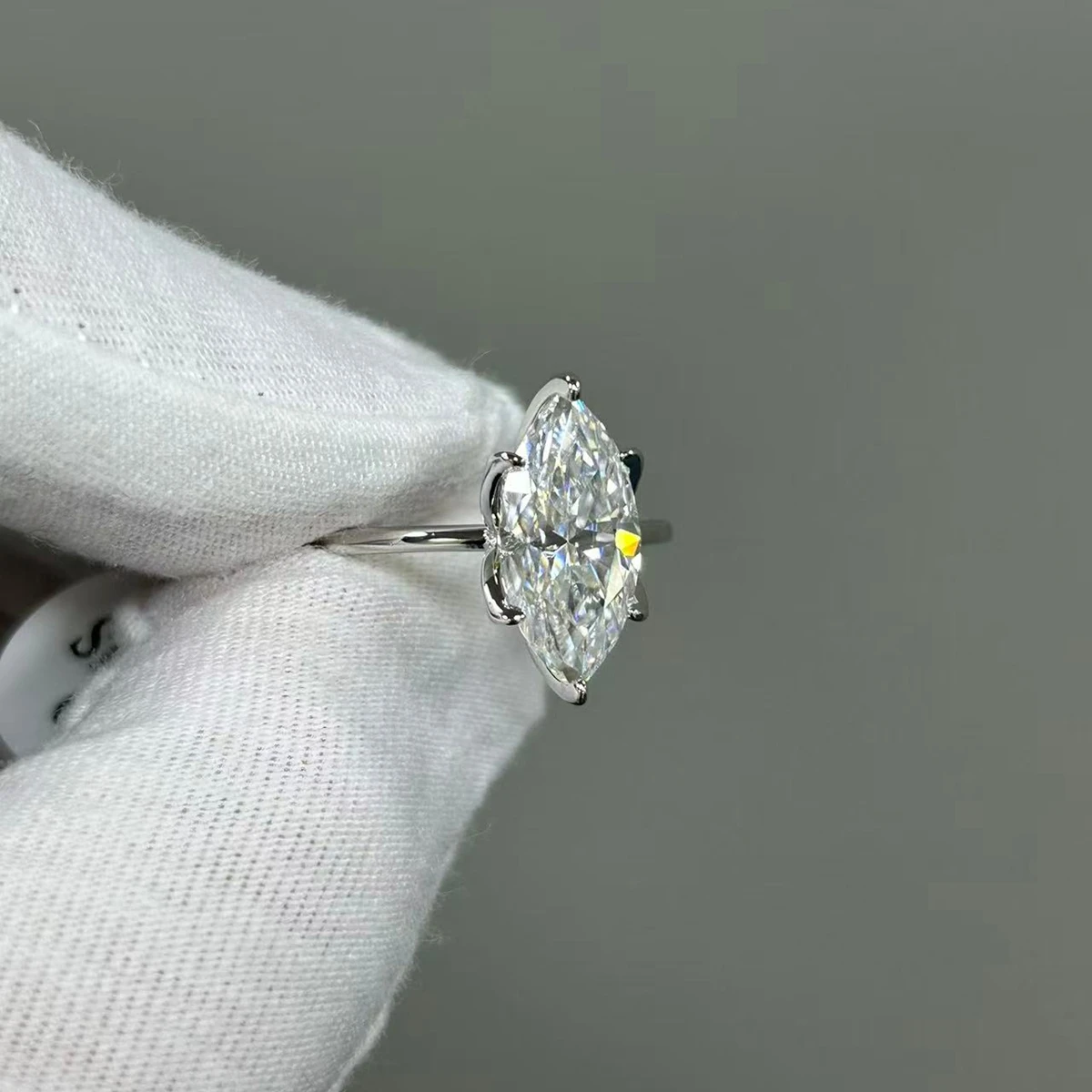 3 Karat Solitärring mit Marquise-Schliff aus Moissanit für Damen, 925er Sterlingsilber, 6-Krappen-Verlobungsring mit GRA-Zertifikat – Detail 5