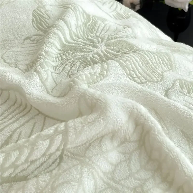Winter Thicken Quilt Cover Flower Pattern Plush Four-piece Set Soft Skin Friendly Duvet Cover Anti-static Warm Bedroom Supplies