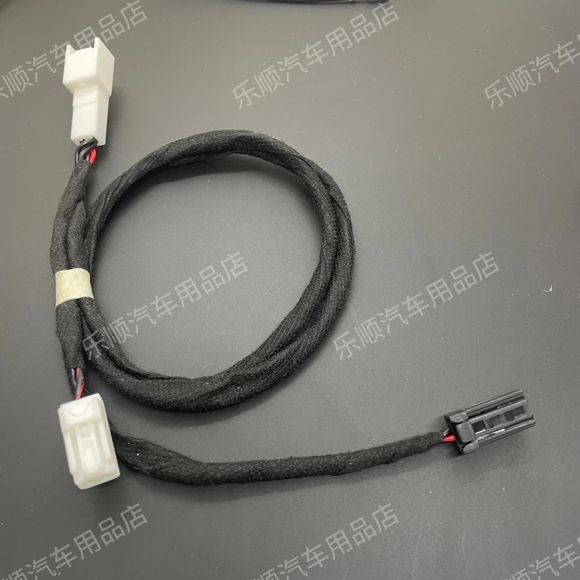 Toyota USB interface, Toyota cigarette lighter, 1/2 lossless adapter cable plug, Camry rear charging harness