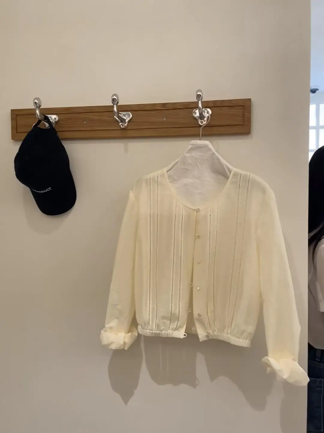 Elegant Sweet Tannat Long Sleeve Shirt Women's round Neck Hollow out Lace Lantern Sleeve Top Dongda Gate Commute Style Loose Fit