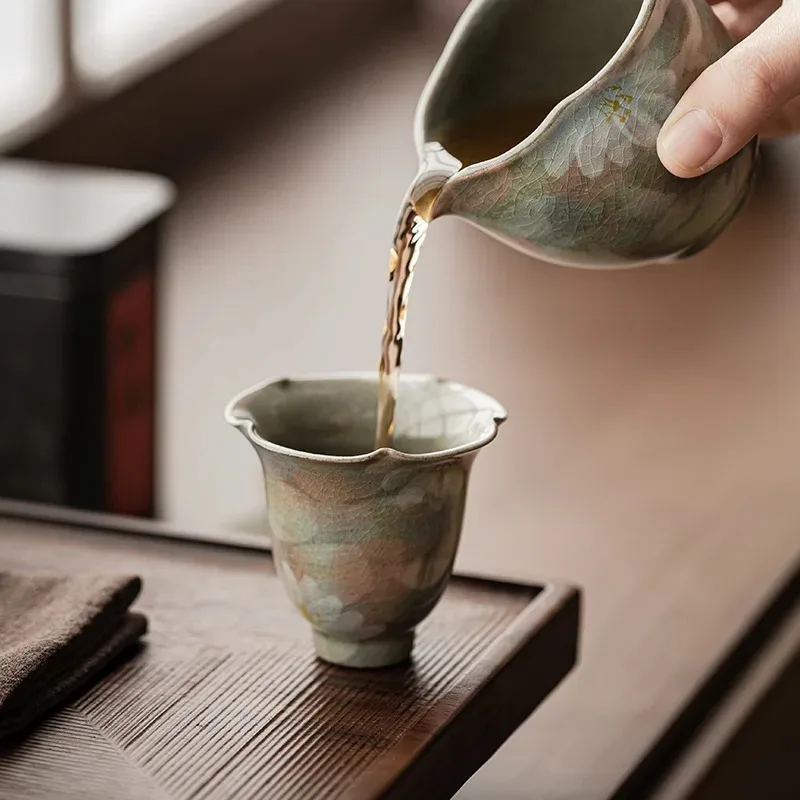 Ice Flake Glaze Hand-painted Daisy Flower Mouth Cup Small Teacup Oil Painting Style Ceramic KungFu TeaSet TeaCup with Hand Gift