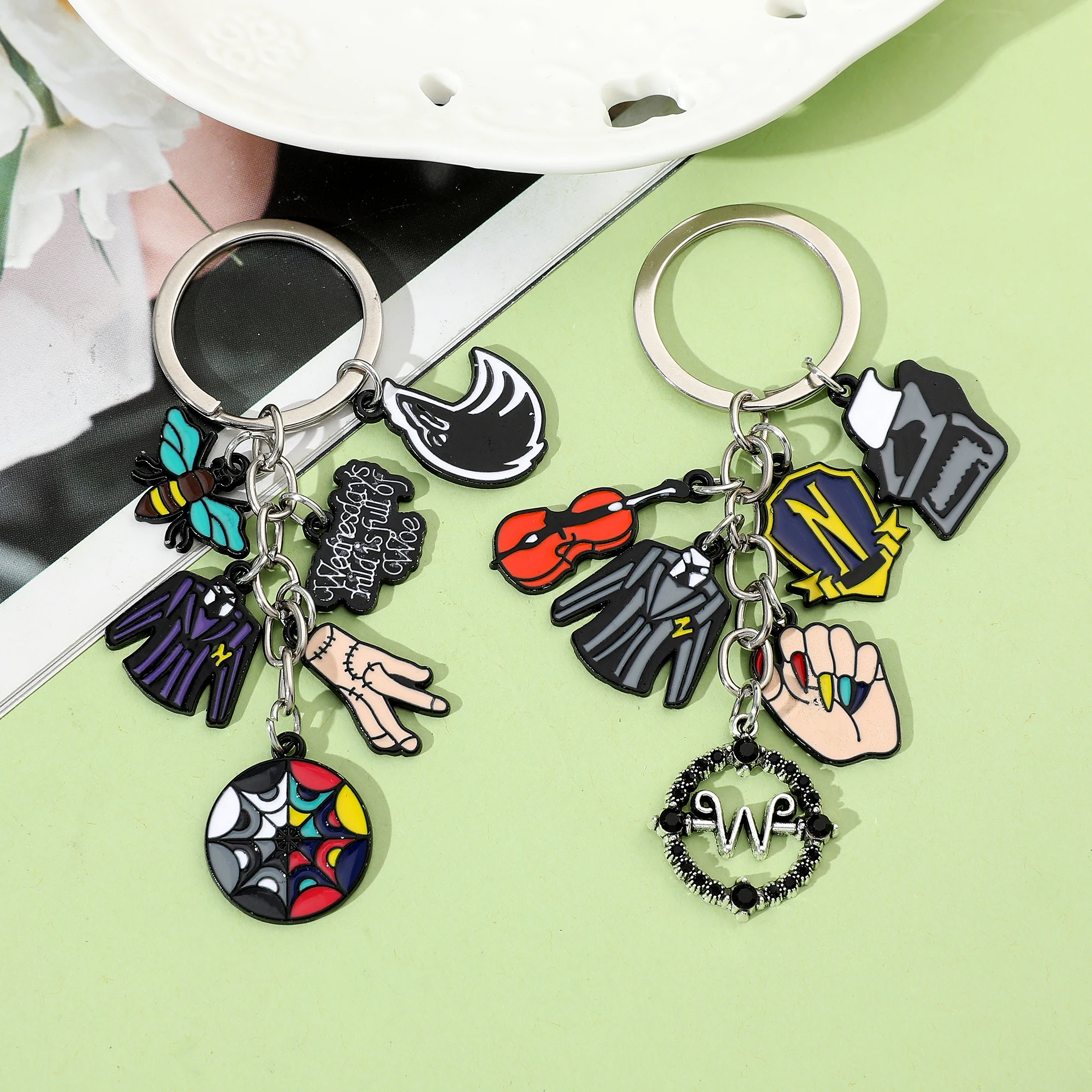 Fantasy Movie Wednesday Enamel Charm Keychain Cartoon Figure Wednesday Addams Pendant Keyrings for Backpack Car Key Accessories