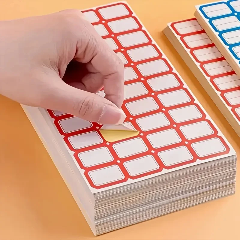 

400 self-adhesive labels and stickers, suitable for handwritten classification, price tags and food date identification.