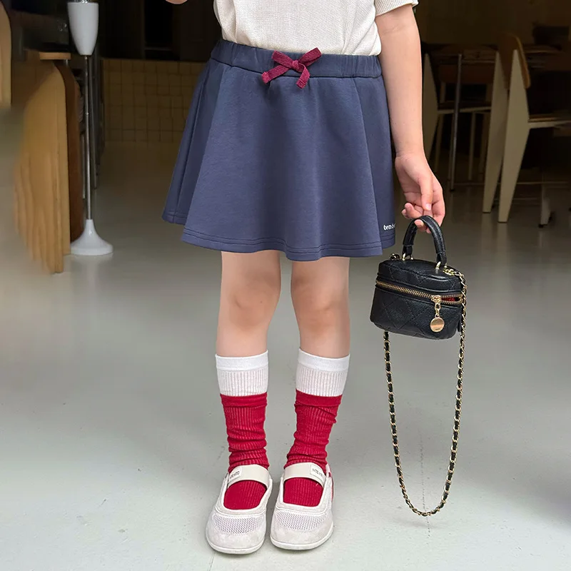 

Спортивная короткая юбка для девочек, модная милая однотонная простая и универсальная летняя повседневная юбка 2025, детская одежда