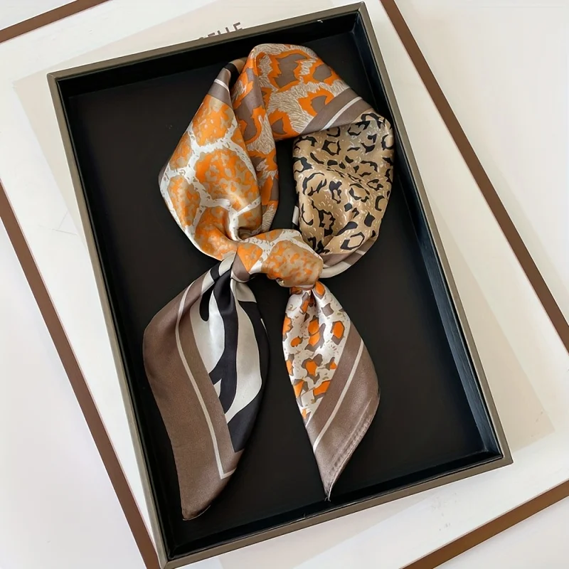 

Ladies' Nine Grid Leopard Print Silk Scarf Smooth Satin Square Headscarf for Daily Commuting Casual Travel Fashion Accessory