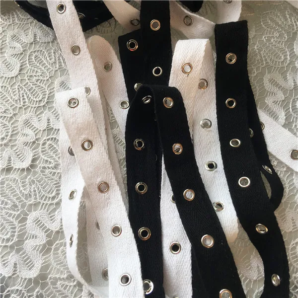 Schwarz-weißes Baumwollgurtband mit Ösen-Metallknöpfen, Trimmen von Spitzenband, DIY-Kleidung, Heimtextilien-Zubehör, Nähen – Detail 1