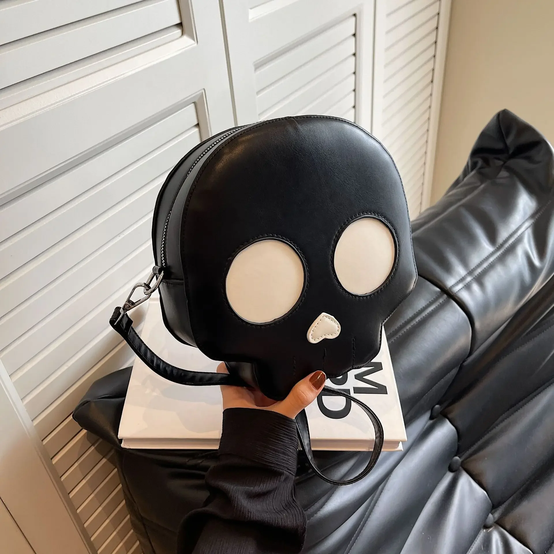 

Spooky & Sweet 2025 Halloween Bag - Cute Ghost Print Crossbody Purse, Gothic Girl Shoulder Bag for Party Night Out