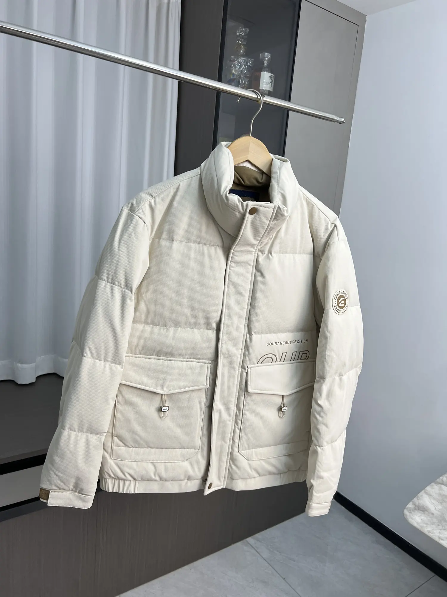 Textured fabric Fluffy down Men's winter padded jackets high quality padding comfortable warm stand collar down jacket coat