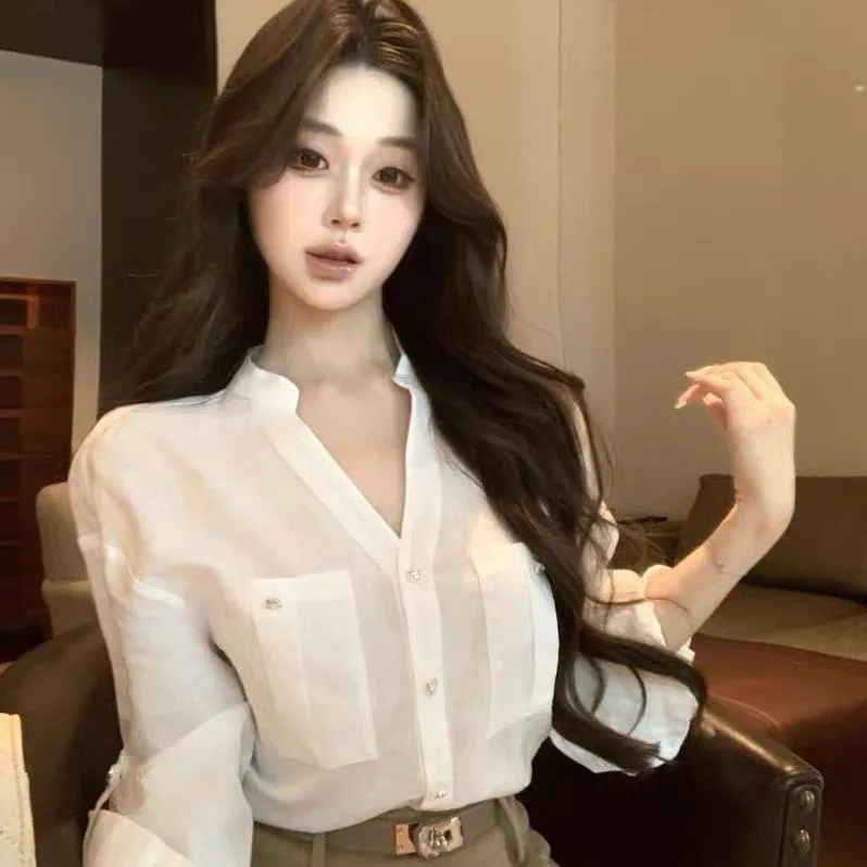 

Women's Summer 2026 New V-neck Long Sleeve Lightweight Sun Protection Shirt Outerwear Elegant Luxury Feel Loose Fit Polyester